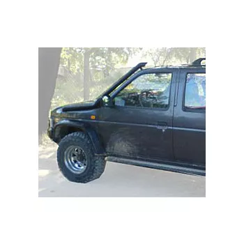 nissan_terrano.jpg